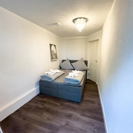 Apartment Messeapartment Fuer 4 Gaeste Mit Kostenlosen Parkplaetzen